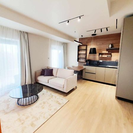 New Ana Design City Center Apartments Пула Екстериор снимка