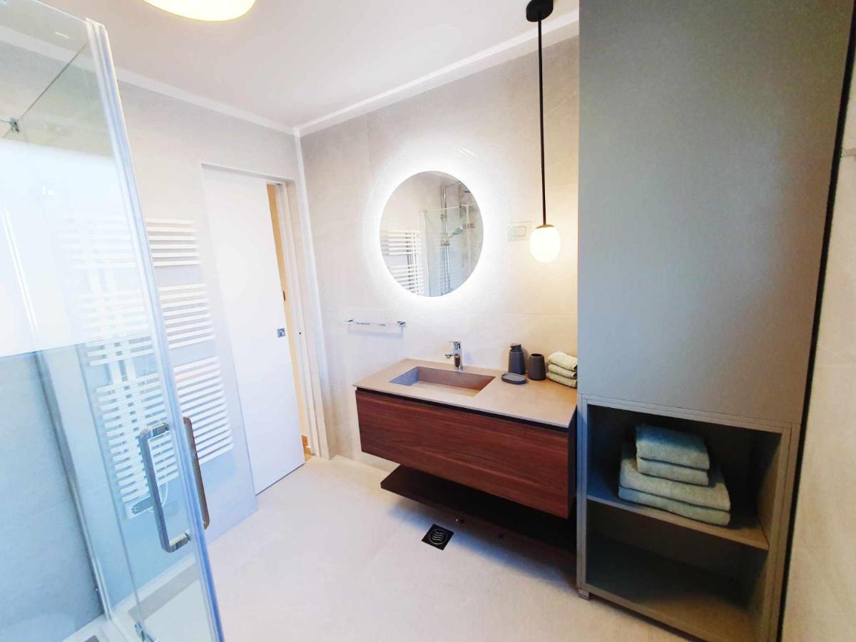 New Ana Design City Center Apartments Пула Екстериор снимка