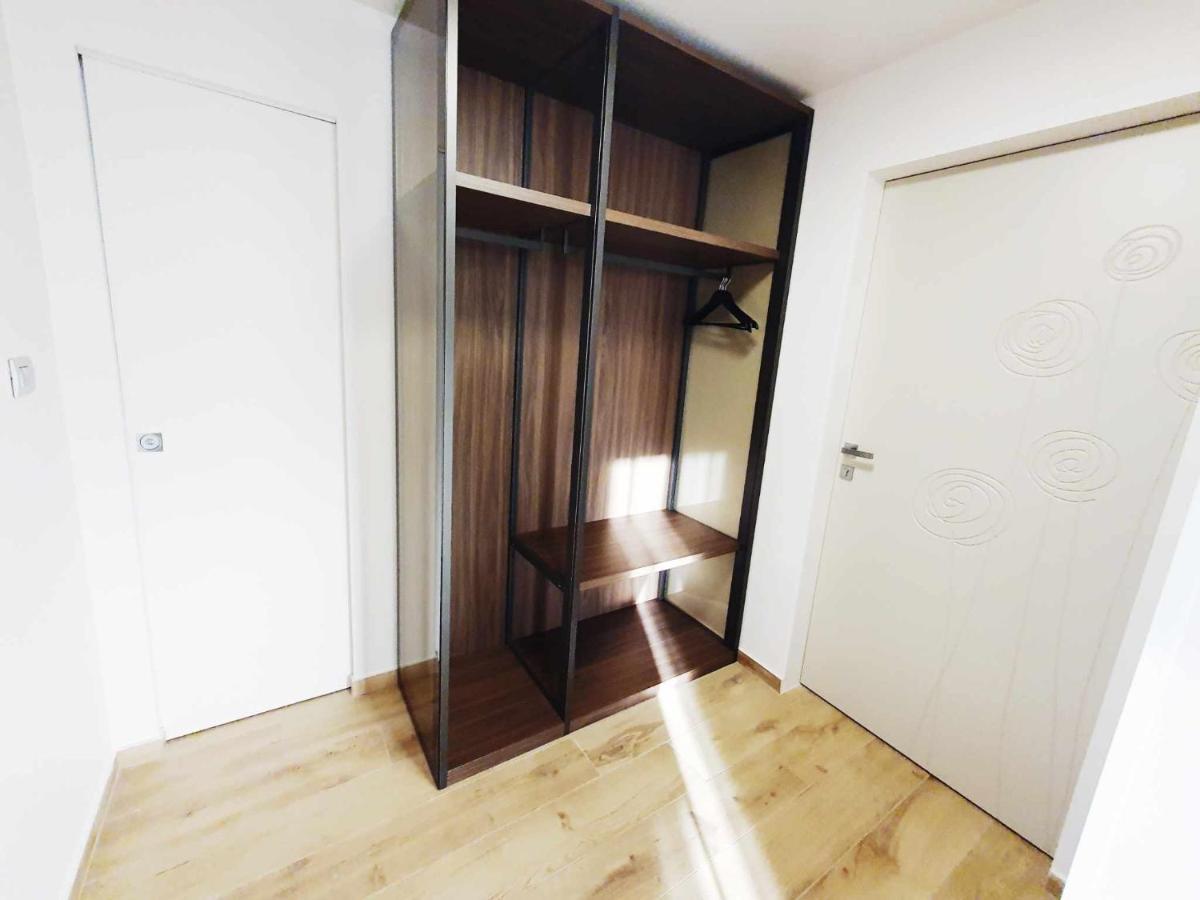 New Ana Design City Center Apartments Пула Екстериор снимка